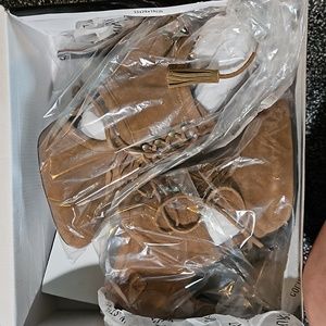 Colin Stuart Chestnut Heels